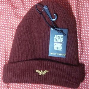 Wonder Woman Beanie BRAND NEW